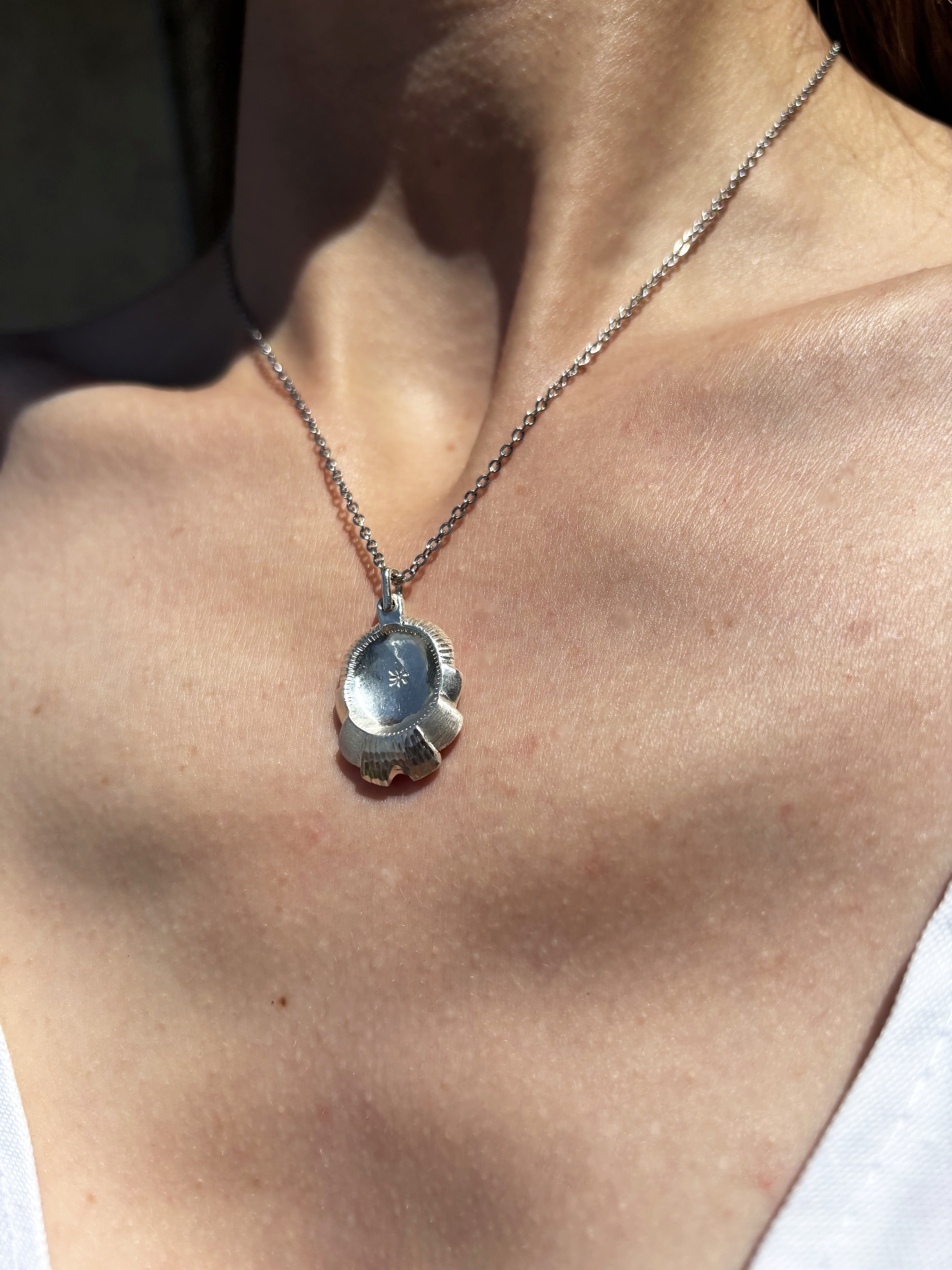 Mirror pendant view 3