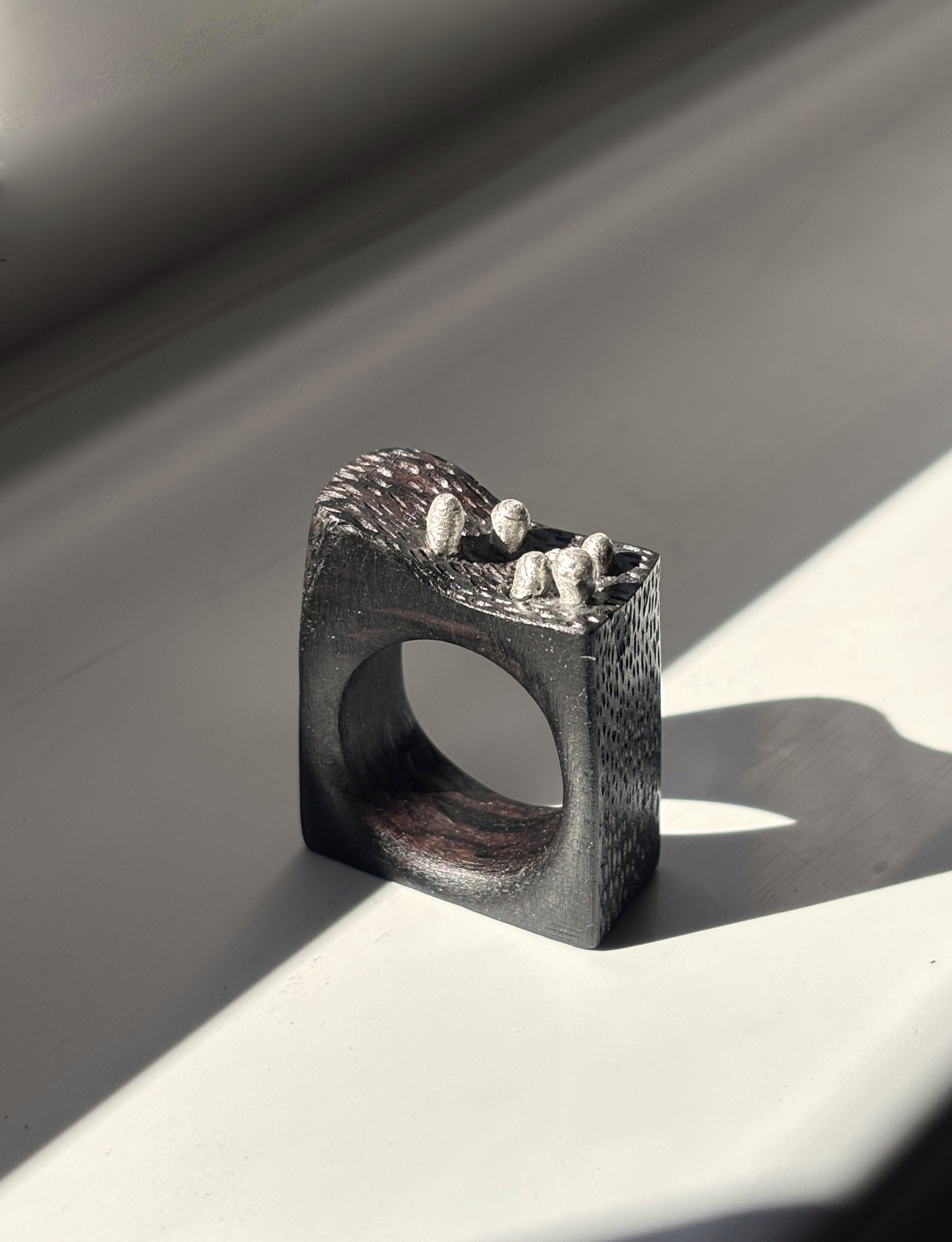 Sculptural ring 