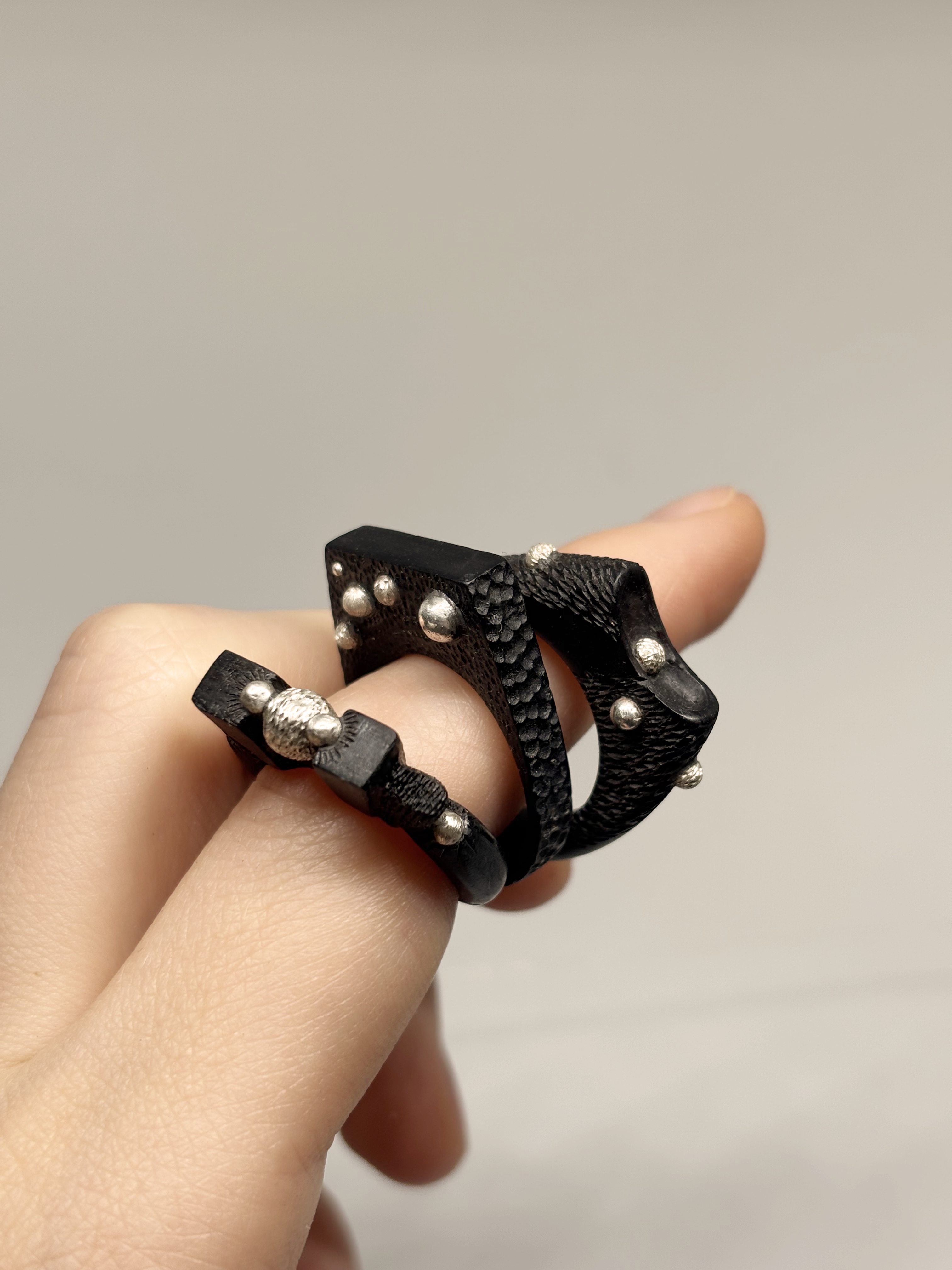 Wood doba ring 0.1 view 3
